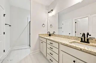 2020 Dartford Drive B, Greenville, NC 27834 – photo 21: 22-web-or-mls-BLS_0053