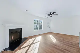 20 S Shelby Road, Southport, NC 28461 — 3-bedroom home in Boiling Spring Lakes, Southport, NC, photo 5 of 30