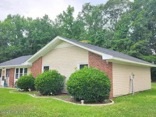 102 Fox Run Circle, Greenville, NC 27858 – photo 2: front2