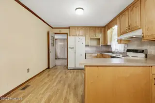 1719 Lipscomb Road E, Wilson, NC 27893 — 3-bedroom home, Wilson, NC, photo 6 of 28: 28-179 Lipscomb Rd-28