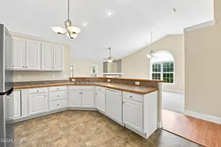 100 Conner Grant Road, New Bern, NC 28562 – photo 15: 15-web-or-mls-DSC_3474_edit