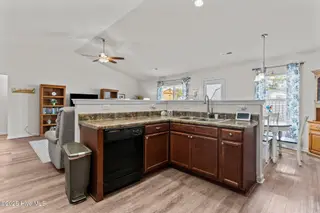 453 Old Charleston Drive SE, Bolivia, NC 28422 — 3-bedroom home in Brookstone, Bolivia, NC, photo 17 of 46: 14-web-or-mls-BTS07325