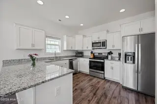 1010 Blue Water Boulevard, New Bern, NC 28562 – photo 18: 32-web-or-mls-DSC_2500