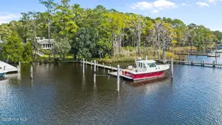 5504 Gondolier Drive, New Bern, NC 28560 – photo 1: 14-web-or-mls-DJI_20251003131611_0139_D