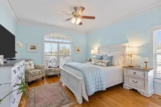 111 Riverside Avenue, Morehead City, NC 28557 – photo 22: 29-web-or-mls-1S3A8606