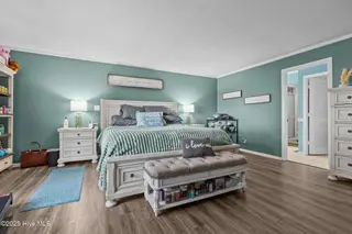 124 Oakleaf Drive, Pine Knoll Shores, NC 28512 – photo 22: 27-web-or-mls-1S3A3506