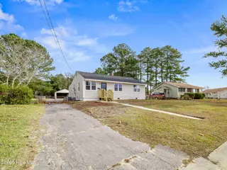 402 New River Drive, Jacksonville, NC 28540 – photo 4: 025a1248