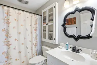 315 Brunswick Avenue W, Holden Beach, NC 28462 – photo 16: 24_315_brunswick_ave_w_024
