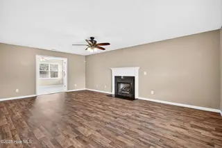 307 Old Dam Road, Jacksonville, NC 28540 — 4-bedroom home in Dawson Place, Jacksonville, NC, photo 5 of 39