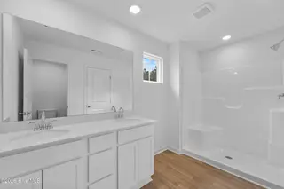 1042 Beechridge Drive SW 70, Ocean Isle Beach, NC 28469 – photo 24: 28_bathroom