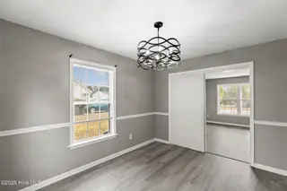 111 Summercreek Drive, Jacksonville, NC 28546 — 4-bedroom home in Bay Meadows, Jacksonville, NC, photo 7 of 32