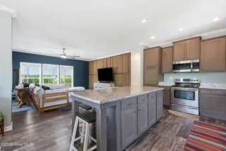 416 Ocean Spray Drive, Cedar Point, NC 28584 – photo 10: 31-web-or-mls-416 Ocean Spray Dr 042_edi