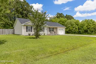 101 Woodbury Farm Drive, Jacksonville, NC 28540 – photo 2: 02
