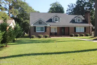 227 E College Street, Whiteville, NC 28472 – photo 1: IMG_3388