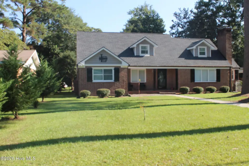 227 E College Street, Whiteville, NC 28472 – photo 1 of 77: IMG_3388
