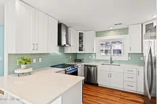 360 E First Street, Ocean Isle Beach, NC 28469 – photo 14: 11-web-or-mls-8
