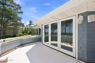 492 Sandy Point Drive, Beaufort, NC 28516 – photo 9: 8-web-or-mls-492 Sandy Point 008