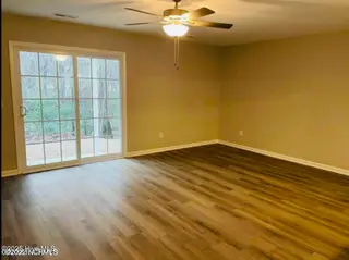 4152 Brook Creek Lane B, Greenville, NC 27858 – photo 7: IMG_3081