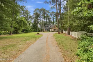 1507 Rivershore Road, Elizabeth City, NC 27909 – photo 3: Driveway