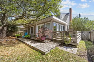 2812 Evans Street, Morehead City, NC 28557 – photo 2: Backyard
