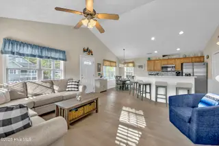 732 Ocracoke Drive, Wilmington, NC 28412 – photo 7: Open floor plan