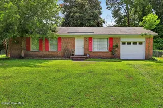 2907 Mason Circle, New Bern, NC 28562 – photo 1: IMG_1152