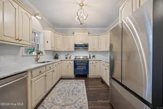 111 Sheffield Street, La Grange, NC 28551 – photo 8: 29-web-or-mls-IMG_3204