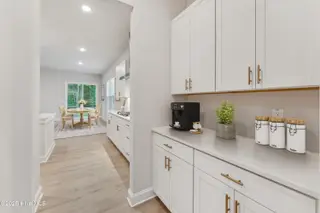 2079 Rosin Drive 17, Southport, NC 28461 – photo 6: Butlers Pantry