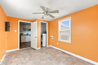 1106 Avery Street, Morehead City, NC 28557 – photo 17: 30-web-or-mls-1106-Avery-St-045_edit