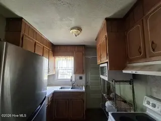 109 Sherwood Road, Jacksonville, NC 28540 – photo 2