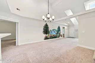 104 Uster Court, New Bern, NC 28562 – photo 6: 22-web-or-mls-DSC_4647_edit