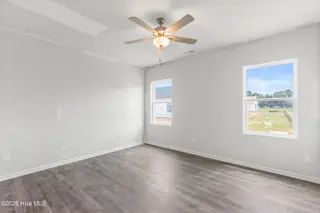 610 S Squires Run Lane, Richlands, NC 28574 – photo 10: Master Bedroom