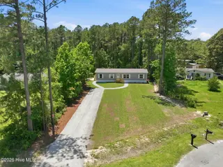 317 N Red Maple Court, Swansboro, NC 28584 – photo 15: 14-web-or-mls-317 N Red Maple Ct 014