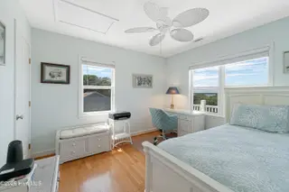 6611 Marsh Cove Road, Emerald Isle, NC 28594 – photo 18: Third floor bedroom