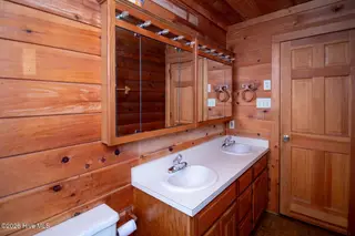 345 Rock Road, Goldsboro, NC 27534 – photo 12: bathroomhall