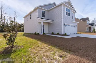 212 Shadow Grass Court, Stella, NC 28582 – photo 5: 212 Shadowgrass-5