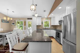 133 Doe Drive, Emerald Isle, NC 28594 – photo 14: Updated kitchen with deck access