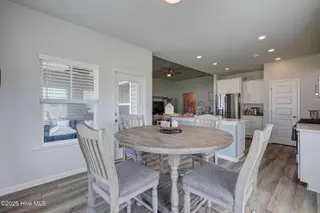 6909 English Holly Court SW, Ocean Isle Beach, NC 28469 — 3-bedroom home in Cameron Woods, Ocean Isle Beach, NC, photo 21 of 55: 6909EnglishHollyCourtSW(42)