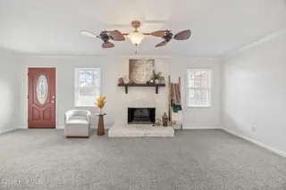 37 Barnes Street, Greenville, NC 27858 – photo 4: 25-web-or-mls-25-print-IMG_4442_1