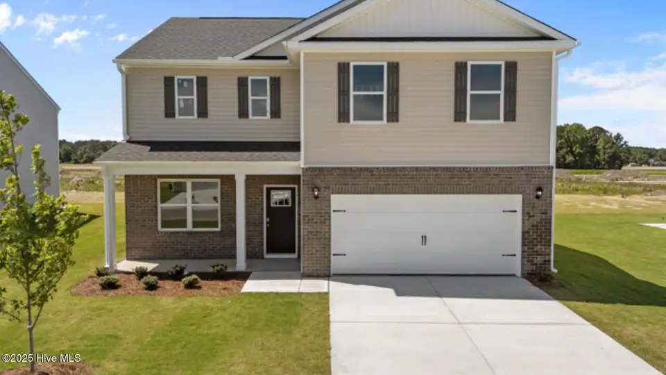 1016 Queensland Lane, Ayden, NC 28513 – photo 1 of 51: 2-web-or-mls-1130 Queensland Lane_091