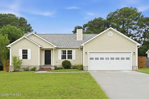 123 Lawndale Ln, Sneads Ferry