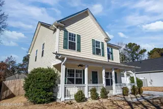 122 Tanbark Drive, Jacksonville, NC 28546 — 3-bedroom home in Aragona Village, Jacksonville, NC, photo 4 of 53: Front Porch