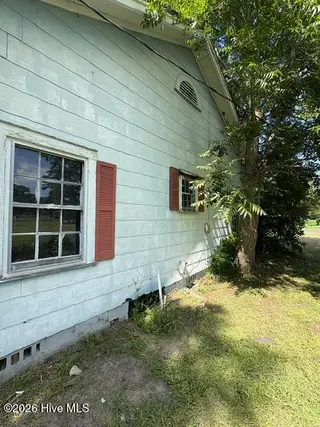 226 S Fifth Street, Aurora, NC 27806 – photo 11: IMG_7225