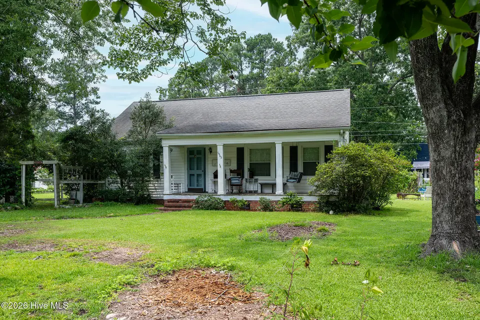 1902 Wilson Street, New Bern, NC 28560 – photo 1 of 45: 1902 Wilson Street, New Bern, NC