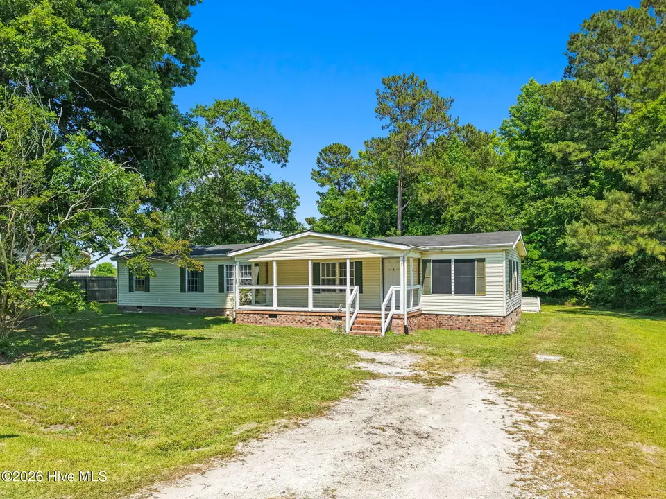51 King Arthur Drive, Whiteville, NC 28472 – photo 1 of 26: 1-web-or-mls-CAMMediaLLC.com (2 of 46)