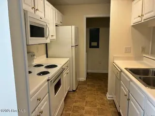802 Bryce Court H, Wilmington, NC 28405 — 3-bedroom condo in Cape Cottages, Wilmington, NC, photo 10 of 27: 802 Bryce Crt. pic 10