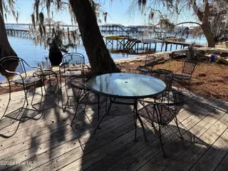 400 Canal Cove Road, Lake Waccamaw, NC 28450 – photo 5: Decking
