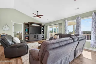 1125 S Topsail Drive, Surf City, NC 28445 – photo 5: Family Room