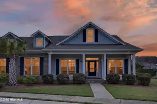 8450 Oak Abbey Trail NE, Leland, NC 28451 — 3-bedroom townhome in Compass Pointe, Leland, NC, photo 2 of 37