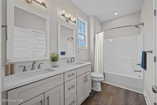 2014 Brighton Drive, New Bern, NC 28562 – photo 9: 11-web-or-mls-DSC_7213 (1)